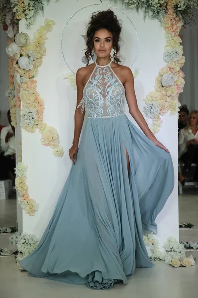  Julie Vino Havana 2018 gelinlik koleksiyonu