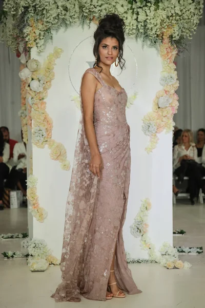  Julie Vino Havana 2018 gelinlik koleksiyonu