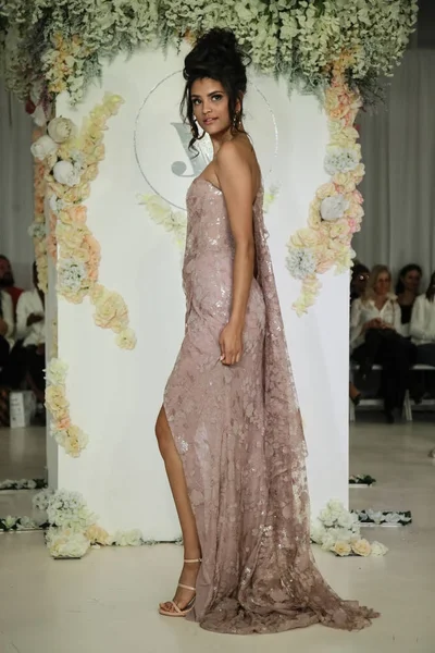  Julie Vino Havana 2018 gelinlik koleksiyonu