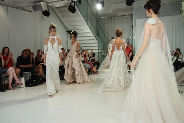  Julie Vino Havana 2018 gelinlik koleksiyonu