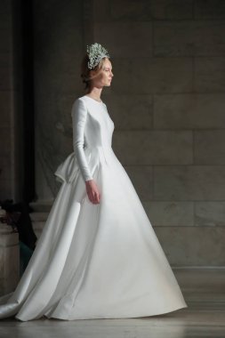 Reem Acra gelin gösteri