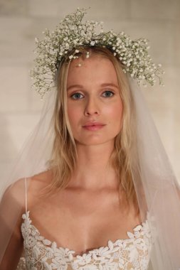 Reem Acra gelin gösteri