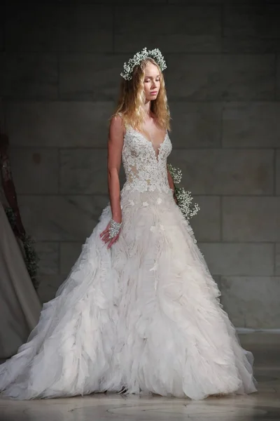 Reem Acra Bridal Toon — Stockfoto