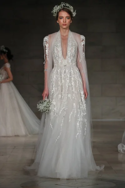 Reem Acra gelin gösteri — Stok fotoğraf