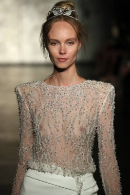  Inbal Dror gelin gösteri