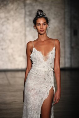  Inbal Dror gelin gösteri