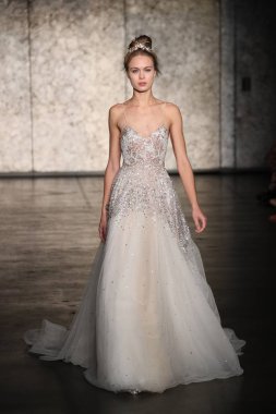  Inbal Dror gelin gösteri