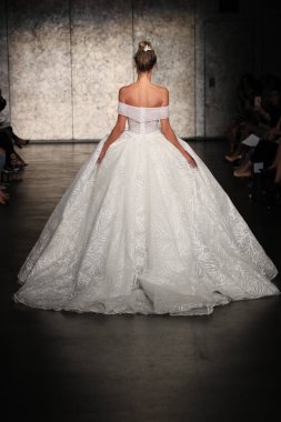  Inbal Dror gelin gösteri