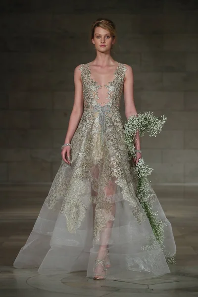 Reem Acra  Bridal show — Stock Photo, Image