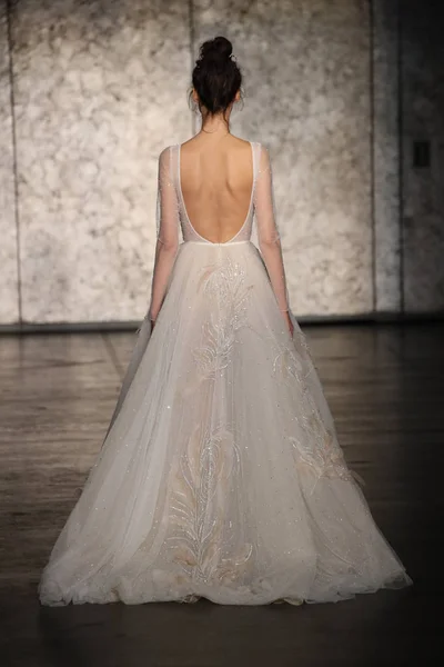 Inbal Dror Bridal show — Stock Photo, Image