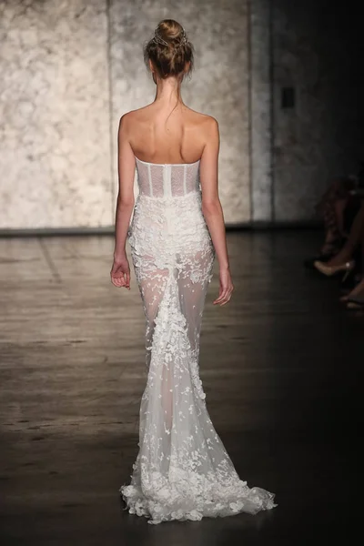 Inbal Dror Bridal show — Stock Photo, Image