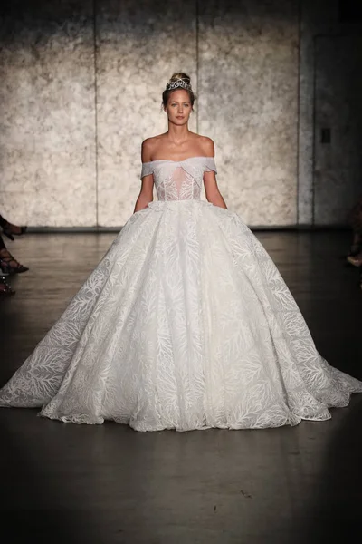 Inbal Dror show nupcial — Foto de Stock