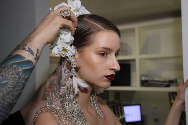  Naeem Khan gelin 2018 koleksiyonu