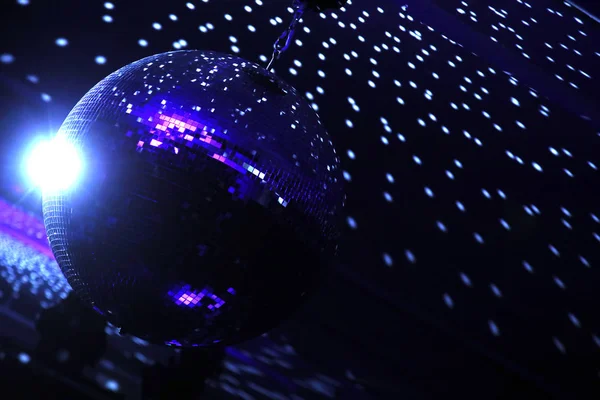 Bola de disco com raios brilhantes — Fotografia de Stock