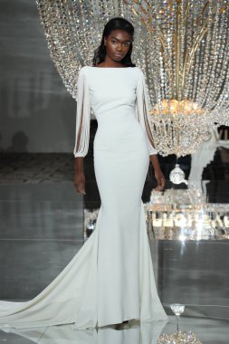  Pronovias Gelin Gösterisi