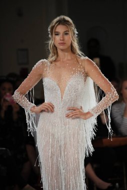 Pronovias Gelin Gösterisi