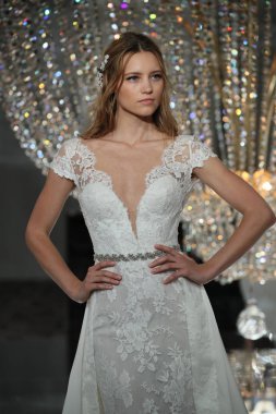 Pronovias Gelin Gösterisi 