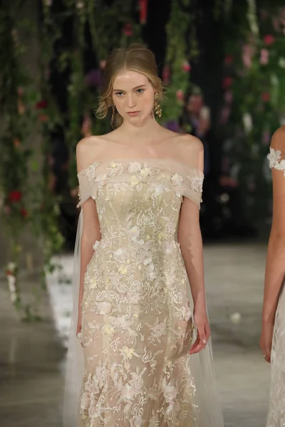 Galia Lahav Show nupcial — Fotografia de Stock