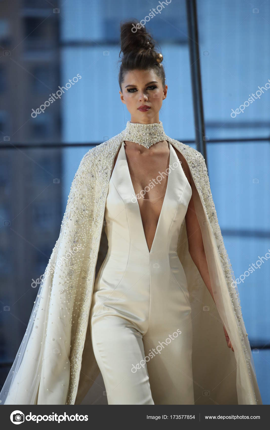 Ines Di Santo Bridal show Stock Editorial Photo © fashionstock 173577854