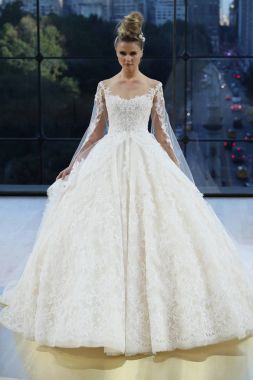 Ines Di Santo Bridal gösteri 