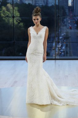  Ines Di Santo Bridal gösteri 
