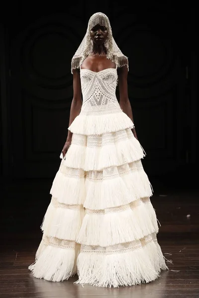 Naeem khan braut show — Stockfoto