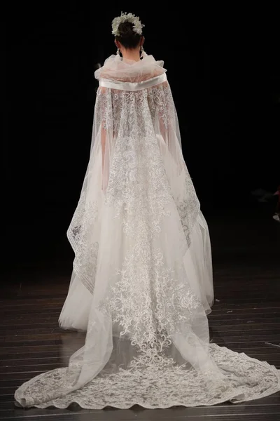 Naeem Khan Bridal Pokaż — Zdjęcie stockowe