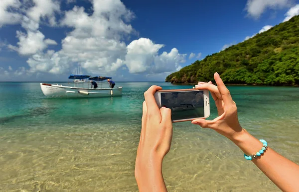 Woman Hands Holding Mobile Take Photo Paradise Beach Destination Summer — Stock Photo, Image