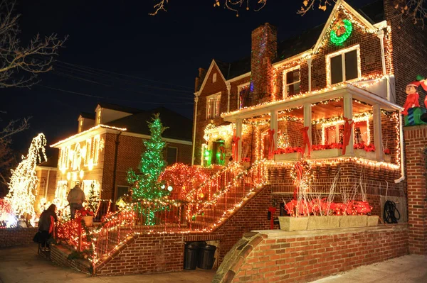 Brooklyn New York Aralık 2017 Dyker Heights Noel Işıkları Tatil — Stok fotoğraf