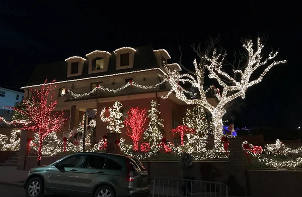 Brooklyn New York Aralık 2017 Dyker Heights Noel Işıkları Tatil — Stok fotoğraf