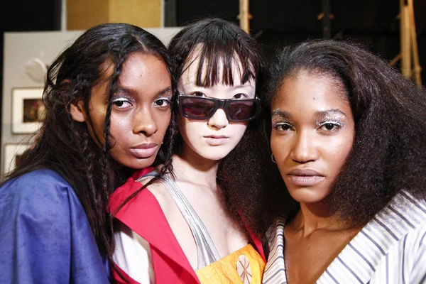 Milan Italy September Models Seen Backstage Ahead Stella Jean Show — Stock Photo, Image