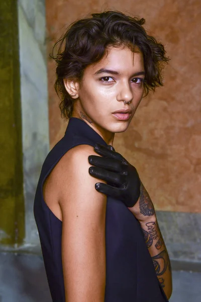 Mediolan Włochy Września Model Jest Postrzegana Kulisami Przed Pokaż Ssheena — Zdjęcie stockowe