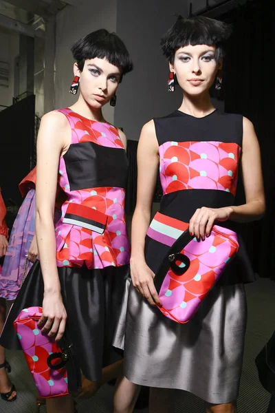 Milan Italy September Models Seen Backstage Ahead Giorgio Armani Show — Stock Photo, Image