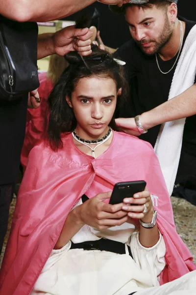 Milan Italy September Model Getting Ready Backstage Gabriele Colangelo Show — Stock Photo, Image