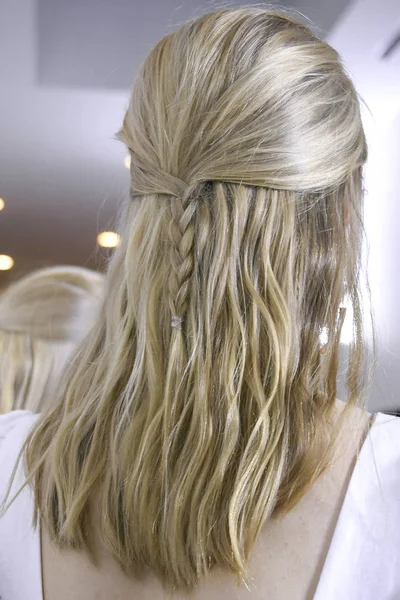 Milan Italy September Model Seen Backstage Ahead Fausto Puglisi Show — Stock Photo, Image