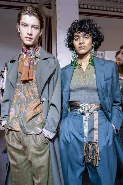 Mailand Italien September Models Werden Backstage Vor Der Etro Show — Stockfoto