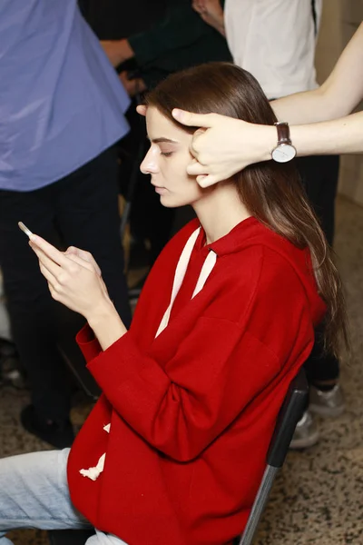 Milan Italy September Model Getting Ready Backstage Erika Cavallini Show — Stock Photo, Image