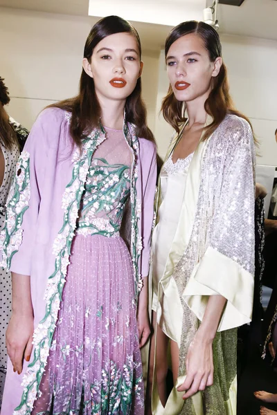 Milan Italy September Models Seen Backstage Ahead Blumarine Show Milan — Stock Photo, Image