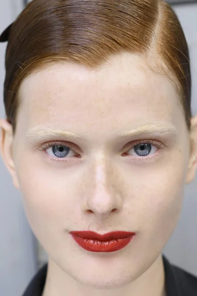 Milan Italy September Model Seen Backstage Ahead Ermanno Scervino Show — Stock Photo, Image