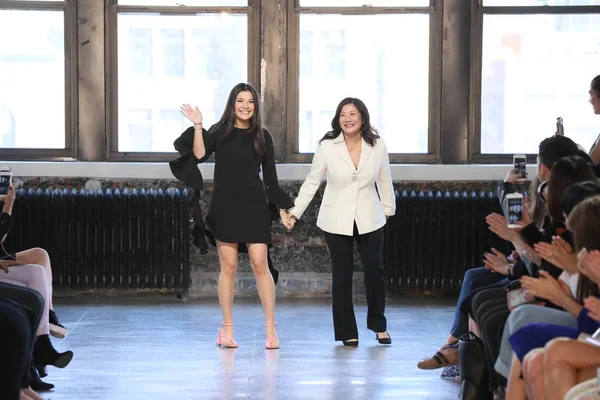 New York April Designers Walk Runway Watters Spring 2019 Bridal — Stock Photo, Image