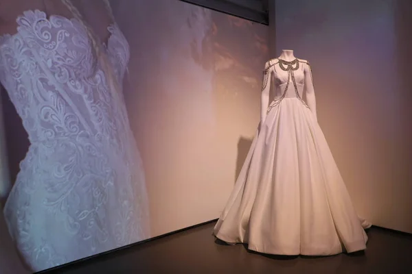 New York April Wedding Dress Presentation 2019 Rivini Alyne Collections — Stock Photo, Image