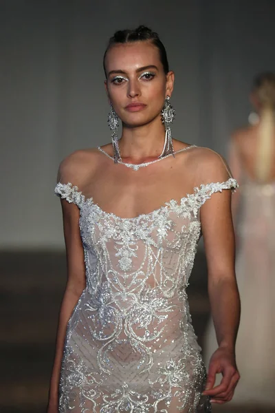 New York Nisan Pist Berta Gelin Bahar 2019 Moda Için — Stok fotoğraf