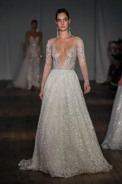 New York Nisan Pist Berta Gelin Bahar 2019 Moda Için — Stok fotoğraf