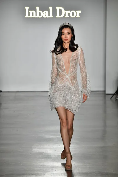 New York October Model Walks Runway Inbal Dror Fall 2020 — Stock Photo, Image