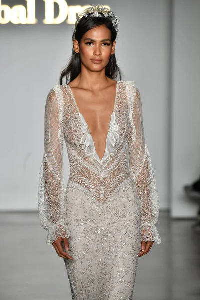 New York October Model Walks Runway Inbal Dror Fall 2020 — Stock Photo, Image