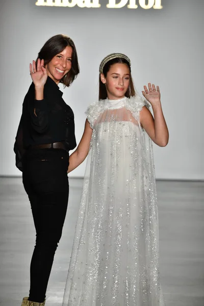 New York Oktober Designerin Inbal Dror Und Ihre Tochter Emma — Stockfoto