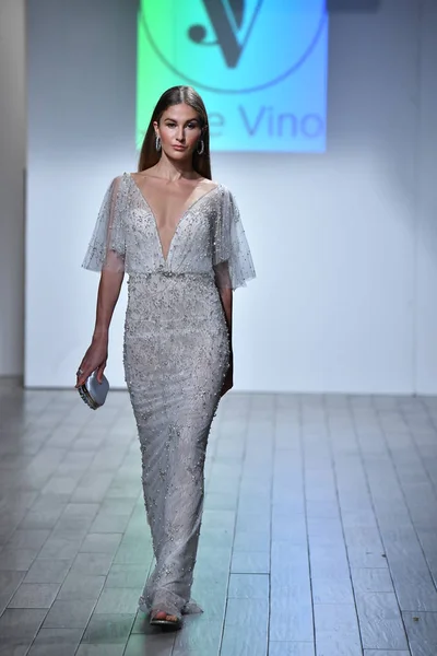 New York October Model Walks Runway Julie Vino Fall 2020 — Stock Photo, Image