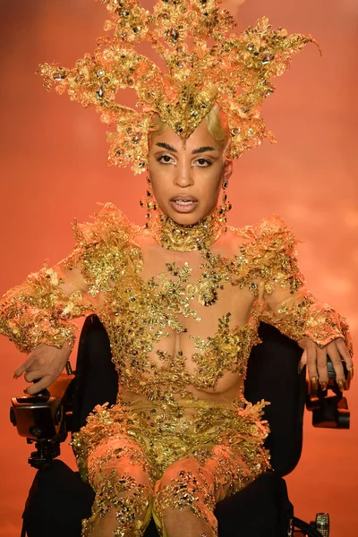 New York New York February Jillian Mercado Appears Runway Blonds — Stockfoto