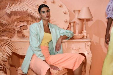 New York, New York - Eylül 09: Eylül 2019 'da New York Moda Haftası' nda Alice artı Olivia By Stacey Bendet Sunumu için bir model poz verdi: The Shows on September 09, 2019, New York City.