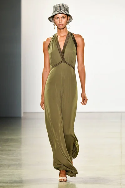 New York New York September Model Walks Runway Elie Tahari — Stock Photo, Image